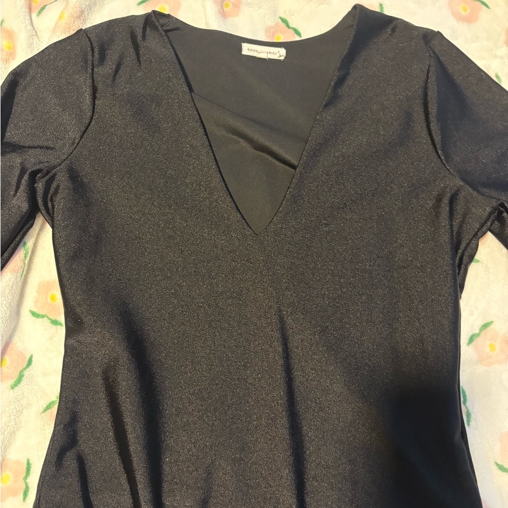 Good American Shimmering Black V-Neck Blouse